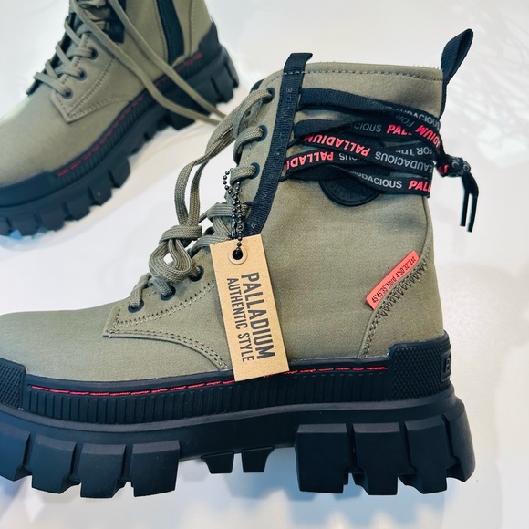 REVOLT BOOT TX - Picture 10 of 14